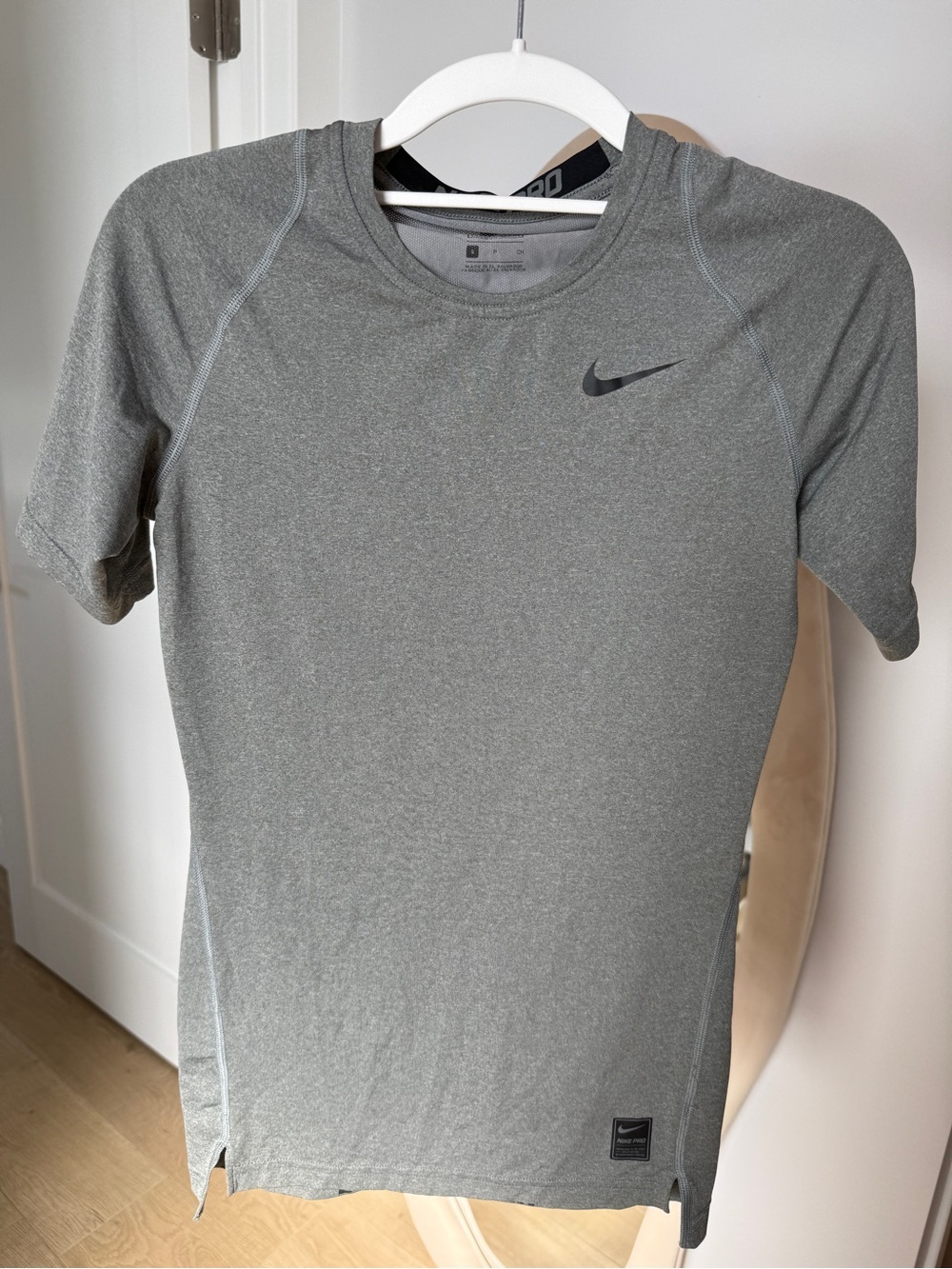 Nike Pro Men's Gray Dri-FIT Shirt | Small Fitted | Grey | Like New